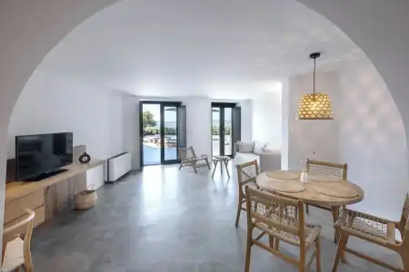 Melidonia Suites - 247