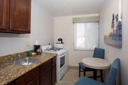 SureStay by Best Western Santa Monica - 16