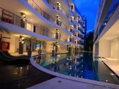 Sunset Plaza Holiday Apartment - 35