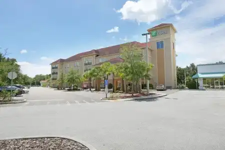 Holiday Inn Express Tampa N I-75 - University Area by IHG - 53