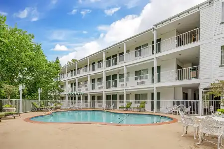 Quality Inn Eureka Springs South - 17