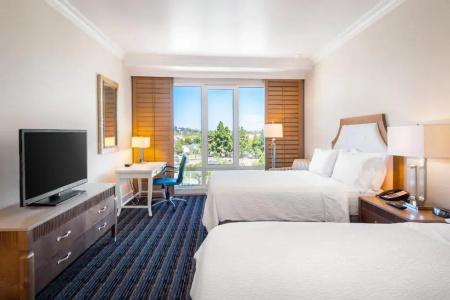 DoubleTree by Hilton San Diego Bayside - 98