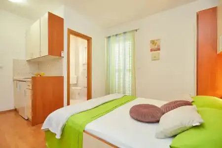 Apartments Zelic Tucepi - 107