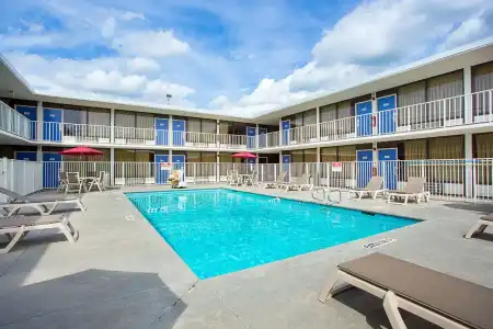 Motel 6 Baton Rouge, LA - Southeast - 11