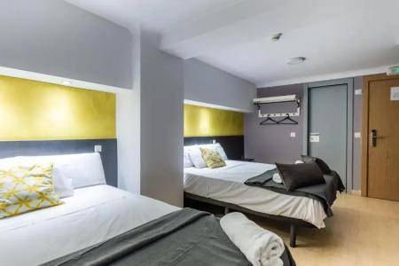 Sun & Moon Hostel - 41