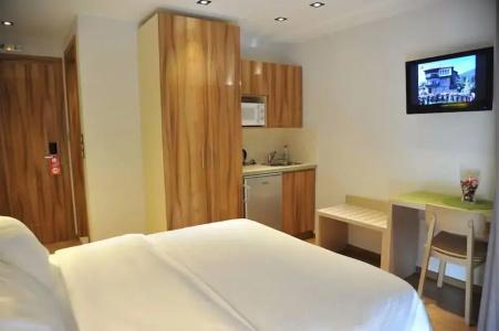 Elements Rooms & Apartments - 4