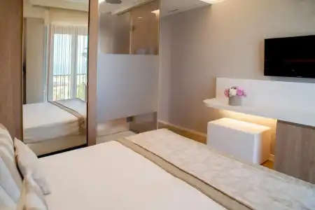 Mon Cheri - 29