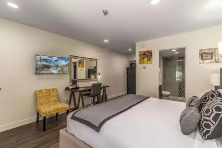 Hospitality Suite Resort - 5