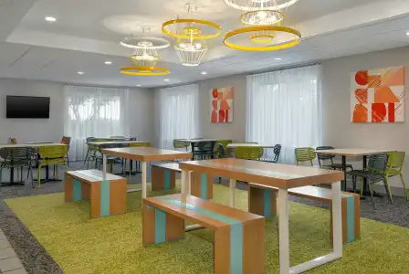 Hilton Garden Inn Lancaster - 20