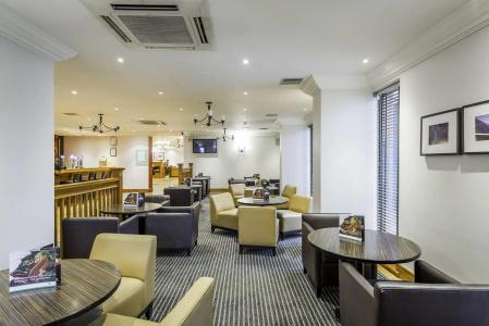 Glasgow Airport Apartments - 12