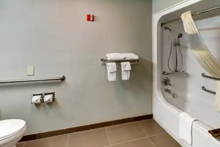 Motel 6 Arlington, TX - 9