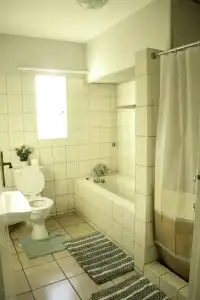 Tilla's Guesthouse - 5