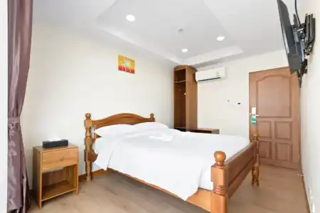 Royale 8 Ville Guest House - 34
