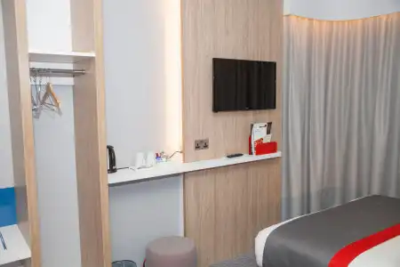 Holiday Inn Express Cardiff Bay by IHG - 7