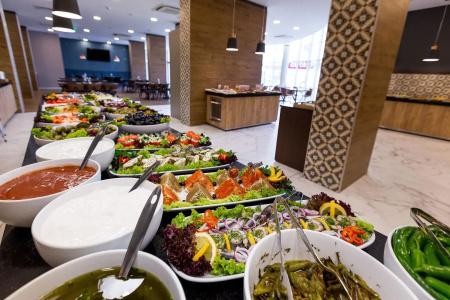Best Western Plus Premium Inn - 13