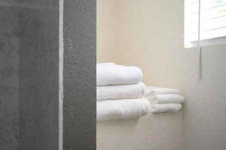 Shell Beach Inn - 38