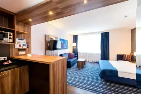 Holiday Inn Express Bremen Airport by IHG - 2