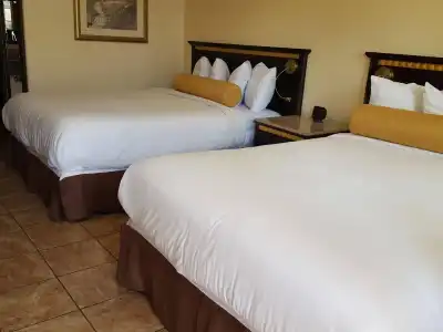 Tuscan Garden Inn - 13