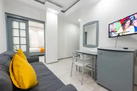 Relax Comfort Suites - 111