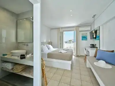Kanale's Rooms and Suites - 90