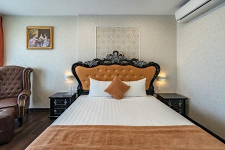 Emerald Central - 211