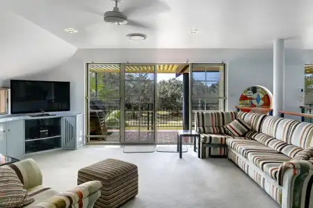 Sea Breeze on Main Beach - 34