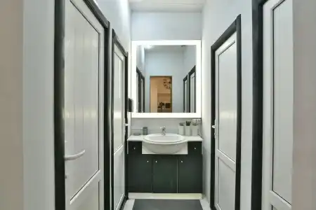 UPstairs Apart - Hostel - 6