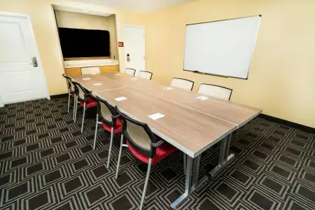 TownePlace Suites By Marriott Las Vegas Stadium District - 32