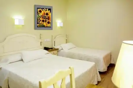 Hostal Toledo - 76
