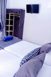 Feel Hostels Soho Malaga - 28