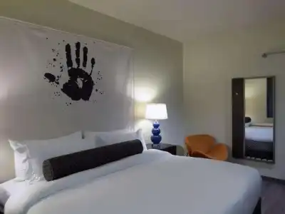 ACME Chicago, Outset Collection by Hilton - 40