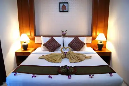 Thanthip Beach Resort - 2