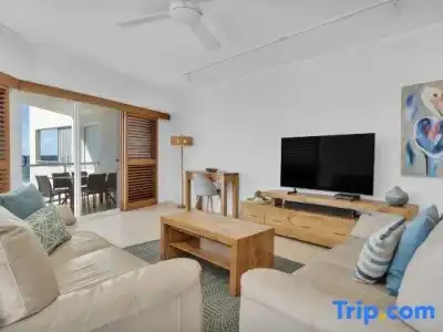Rolling Surf Resort - 222