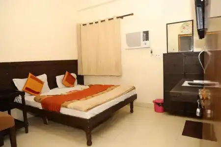 Raghuraj Palace - 17