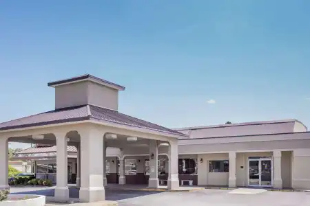 Super 8 by Wyndham Augusta - 10