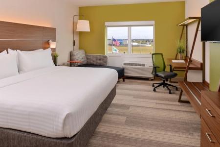 Holiday Inn Express & Suites St. Petersburg - Madeira Beach by IHG - 45