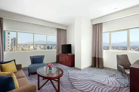 DoubleTree by Hilton - 76