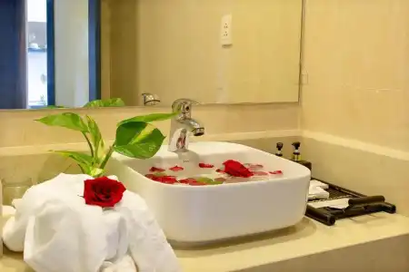 Aurora Riverside and Spa - 79