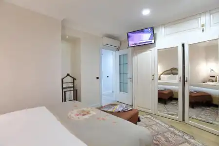 Lir Residence Suites - 56