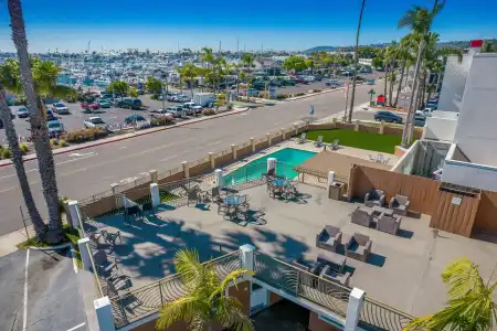 Comfort Inn San Diego Airport At The Harbor - 15