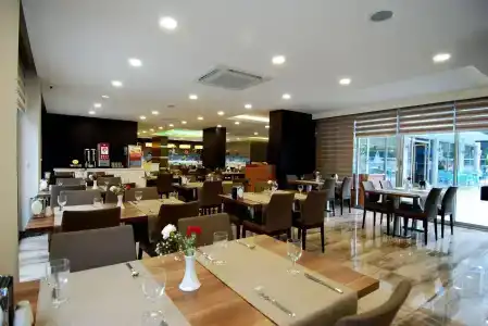 Kleopatra Ramira - All Inclusive - 24
