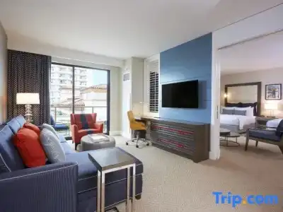The Waterfront Beach Resort, A Hilton - 332