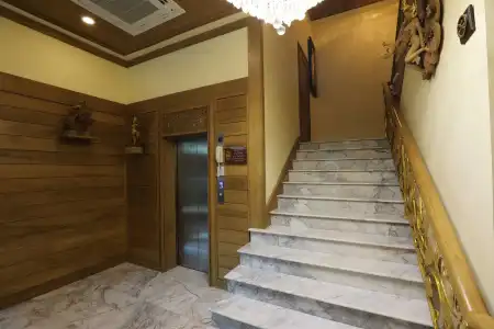 Peak Nimman Prestige - 15