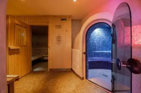 Kronenhotel - 16