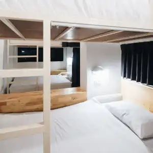 Loyy - Hostel - 24