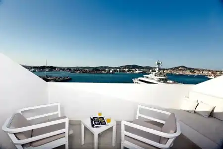 Ryans La Marina - 68