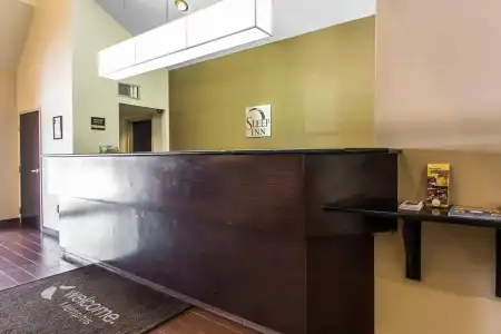 Quality Inn Memphis - 33