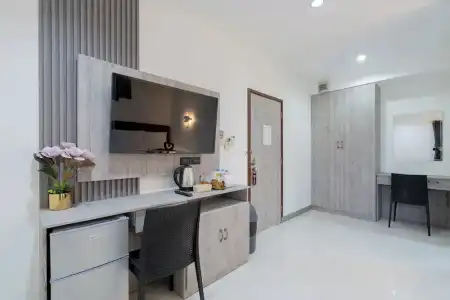 Square One Patong - 102