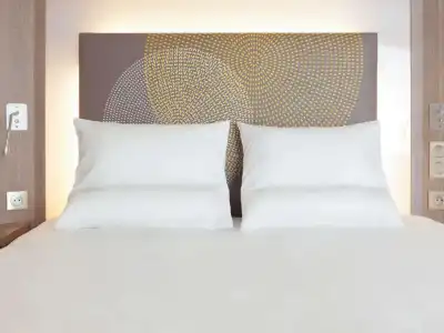 Novotel Chartres - 84