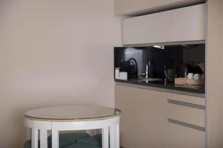 Redcon Suites - 252